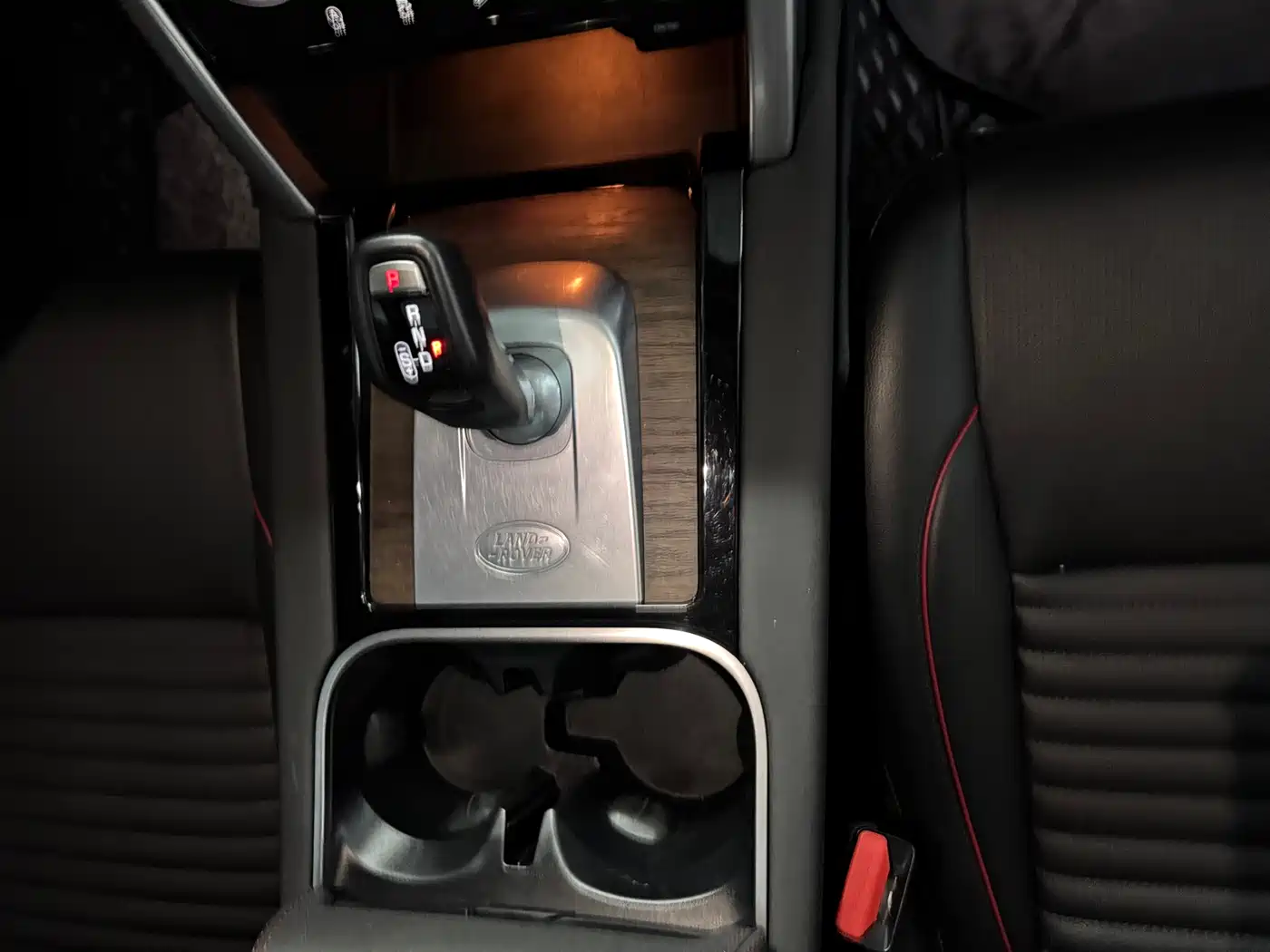 LAND ROVER DISCOVER SPORTS