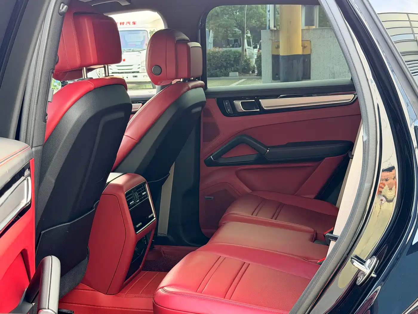 Porsche Cayenne 2023 Cayenne 3.0T Platinum Edition фото 6