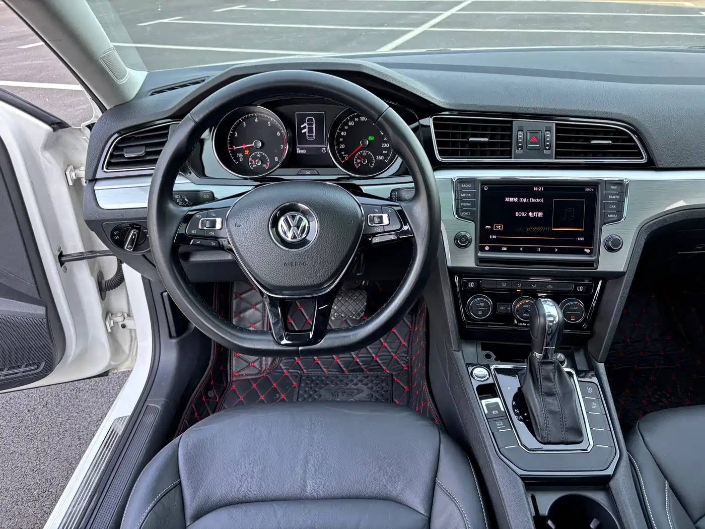 Volkswagen Lamando 2018 280TSI DSG Comfort Edition фото 11