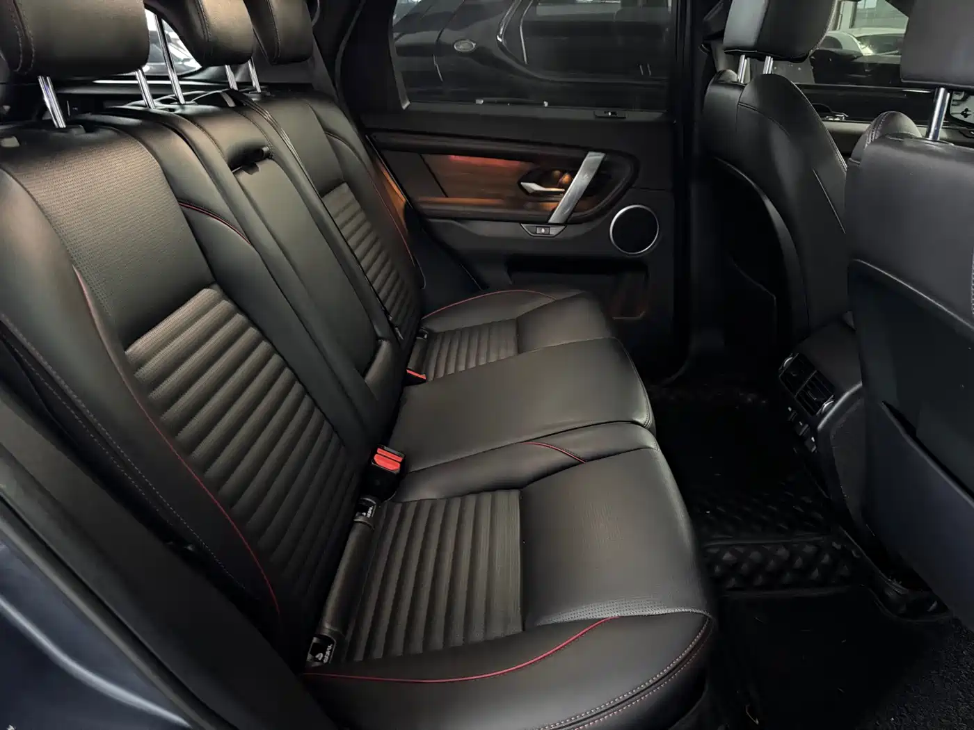 LAND ROVER DISCOVER SPORTS