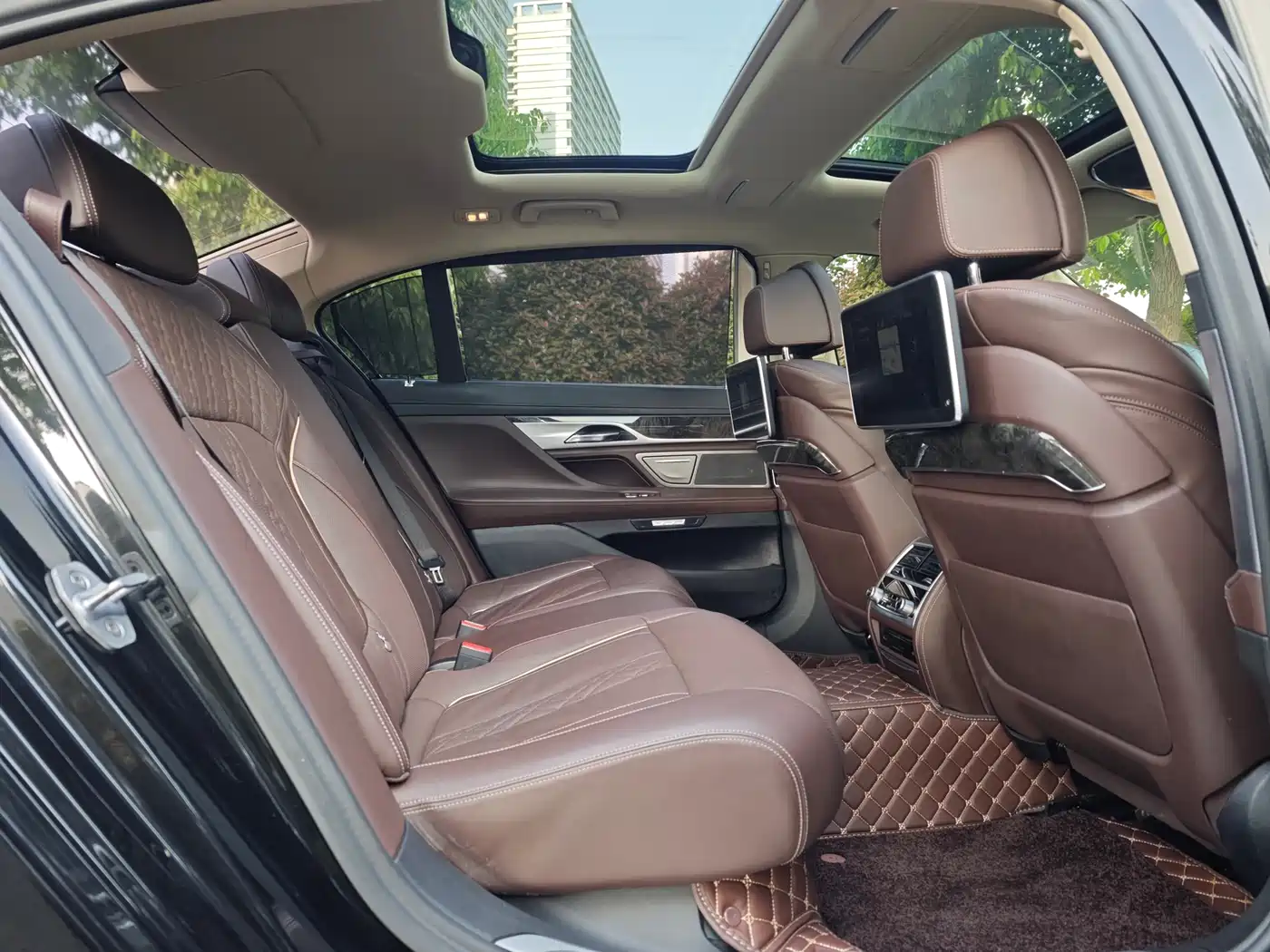 BMW 7 Series 2018 740Li Leading Type Excellence Package фото 8