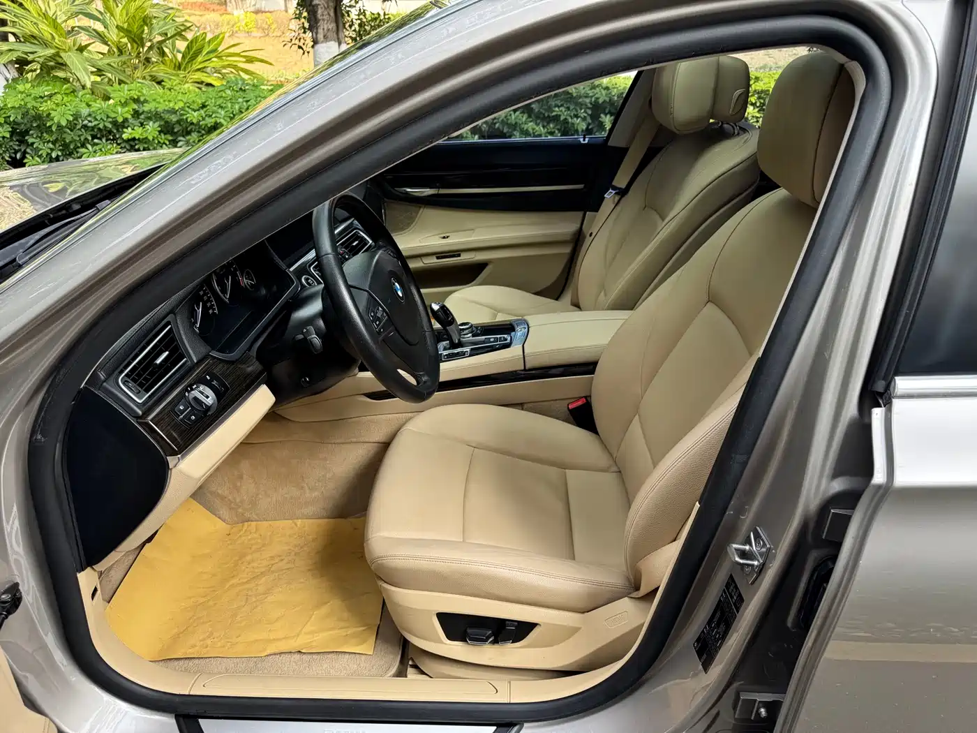 BMW 7 Series 2013 Model 730Li Luxury фото 11