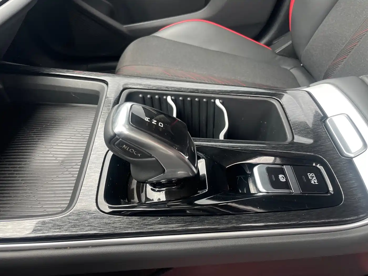 DONGFENG YI HYUN MAX