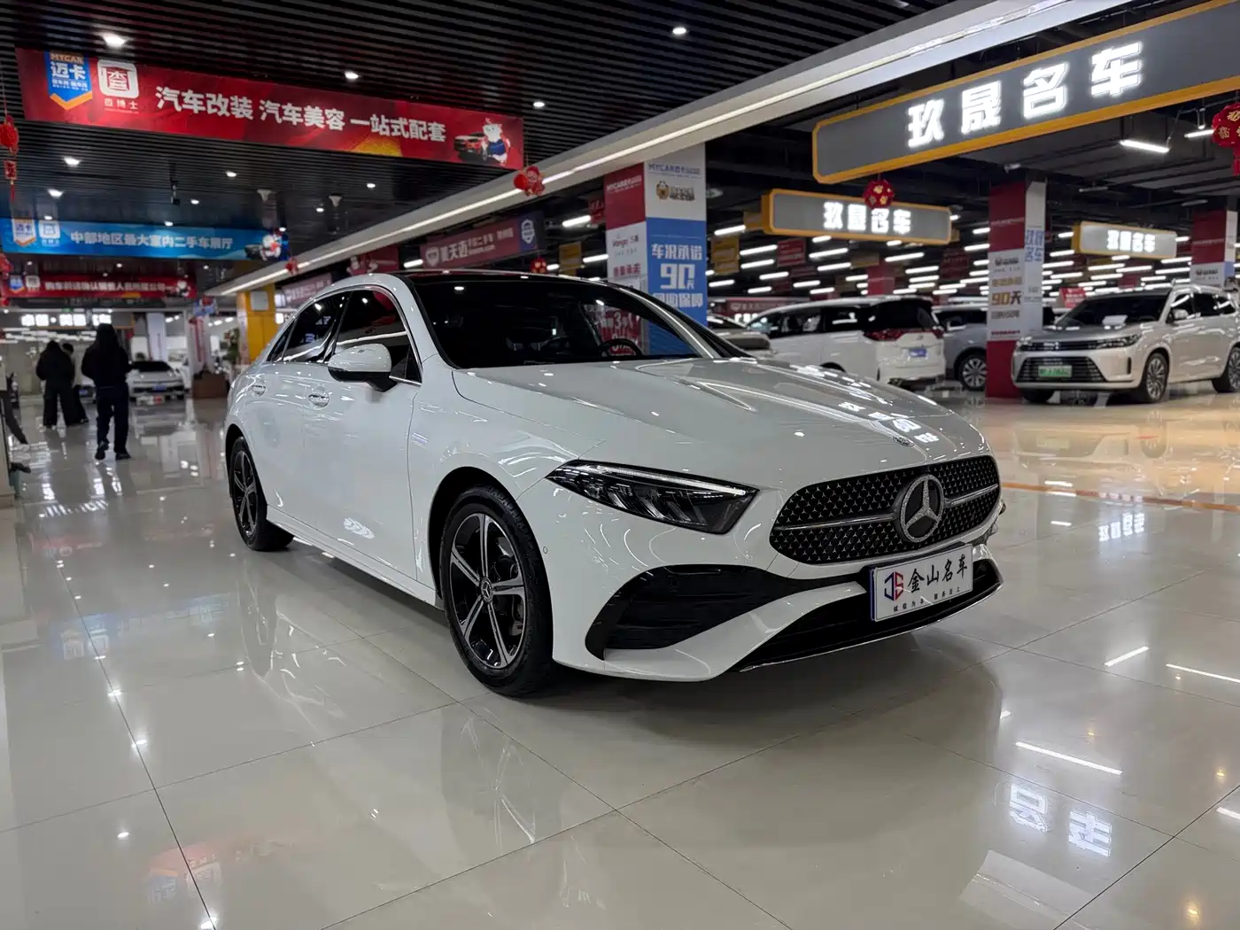 Mercedes-Benz A-Class 2023 A 200 L Fashion фото 3