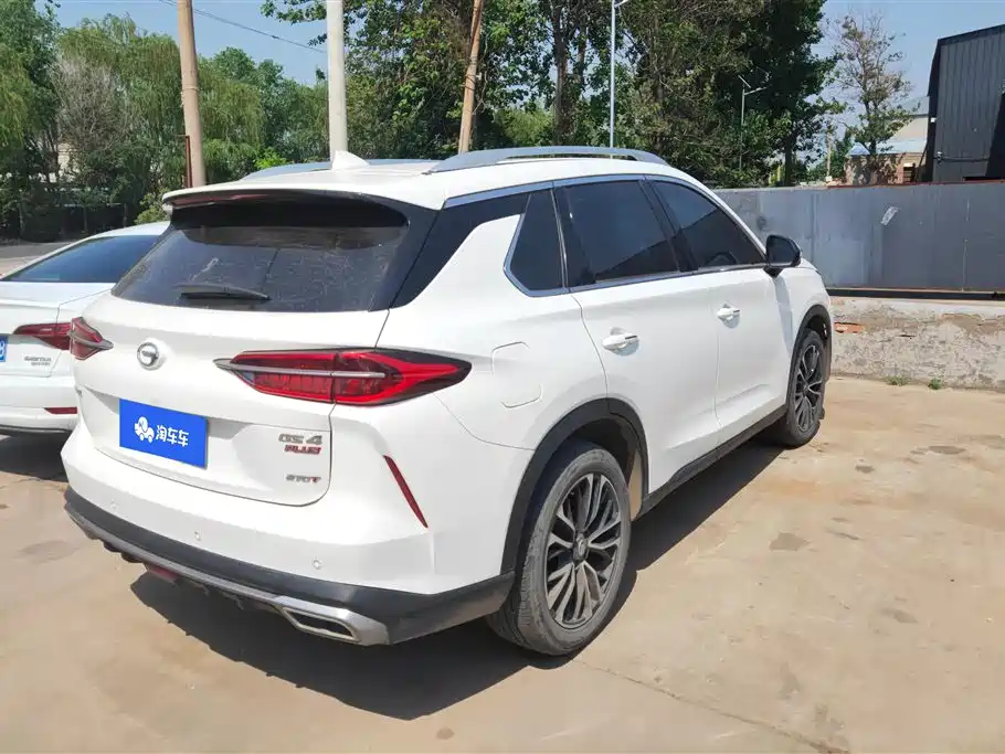 GAC Trumpchi Trumpchi GS4 PLUS 2021 270T Automatic Starlight Edition фото 3