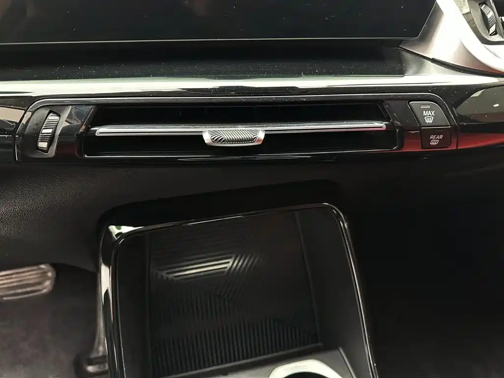 BMW X1 2023 sDrive20Li X Design Package фото 18