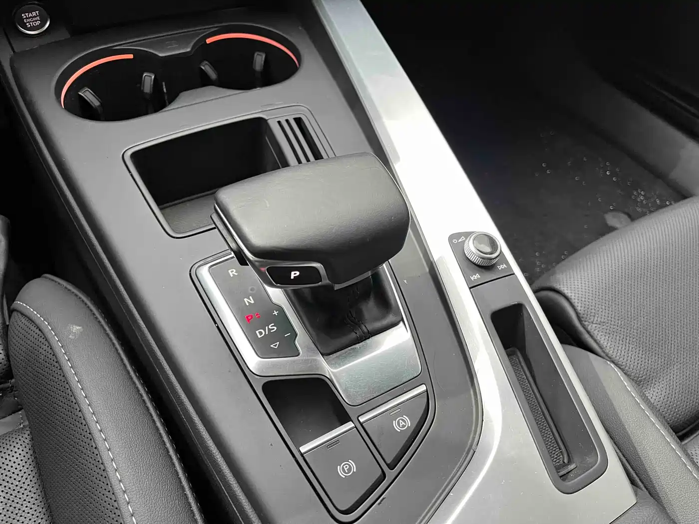 Audi A4L 2022 40 TFSI Luxury Dynamic фото 10