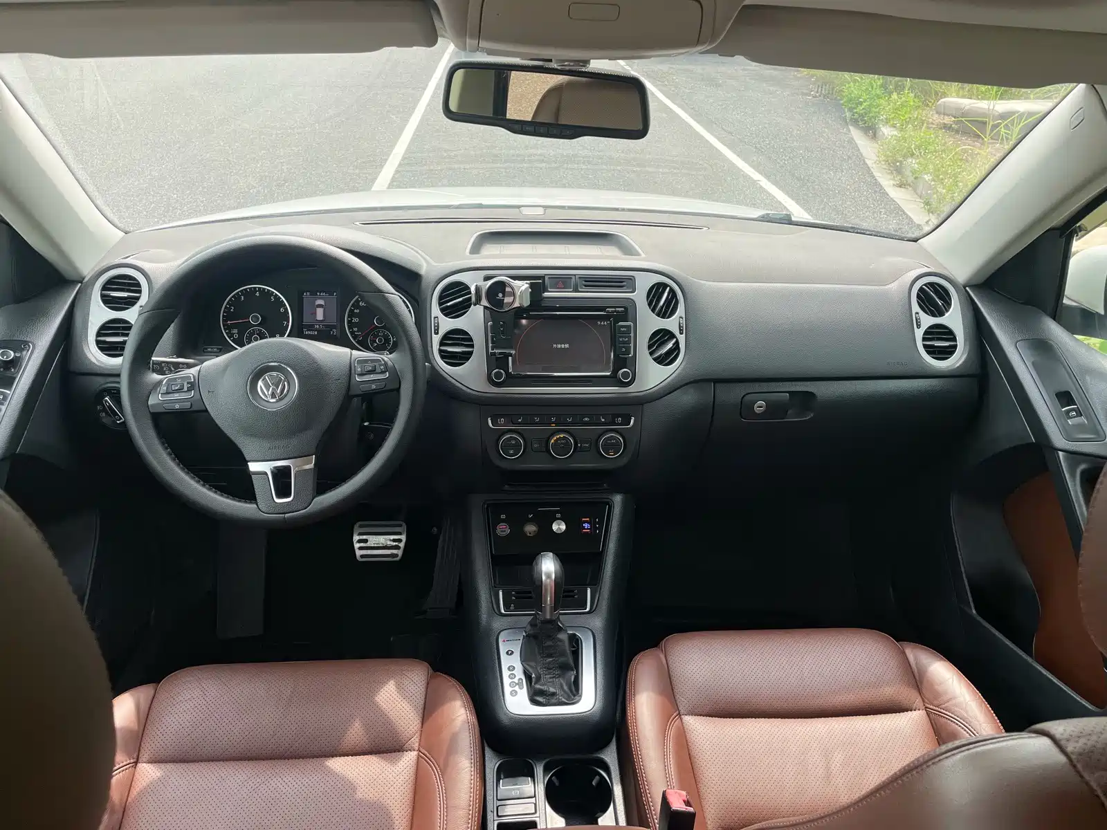 Photo 18 - Volkswagen Tiguan
