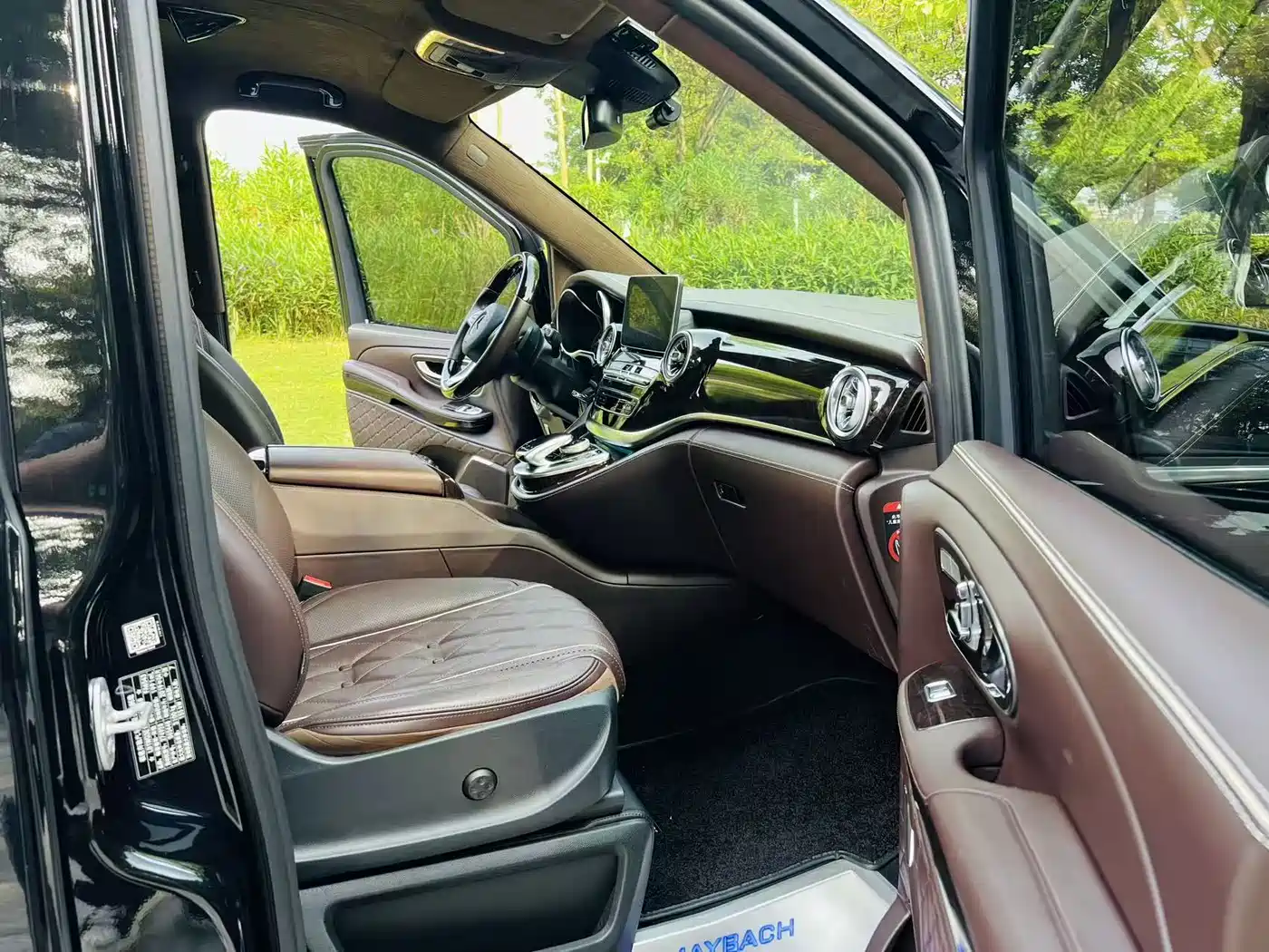 Mercedes-Benz V-Class 2018 V 260 L Premium Long Wheelbase Edition China VI фото 22