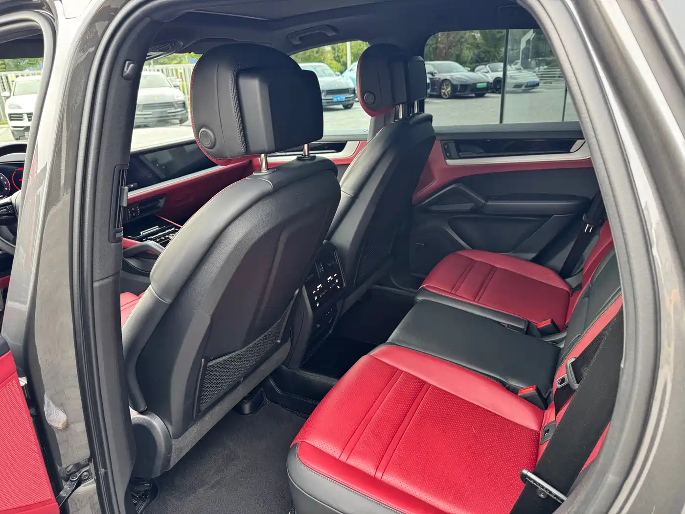 Porsche Cayenne New Energy 2024 Cayenne E-Hybrid 2.0T фото 6