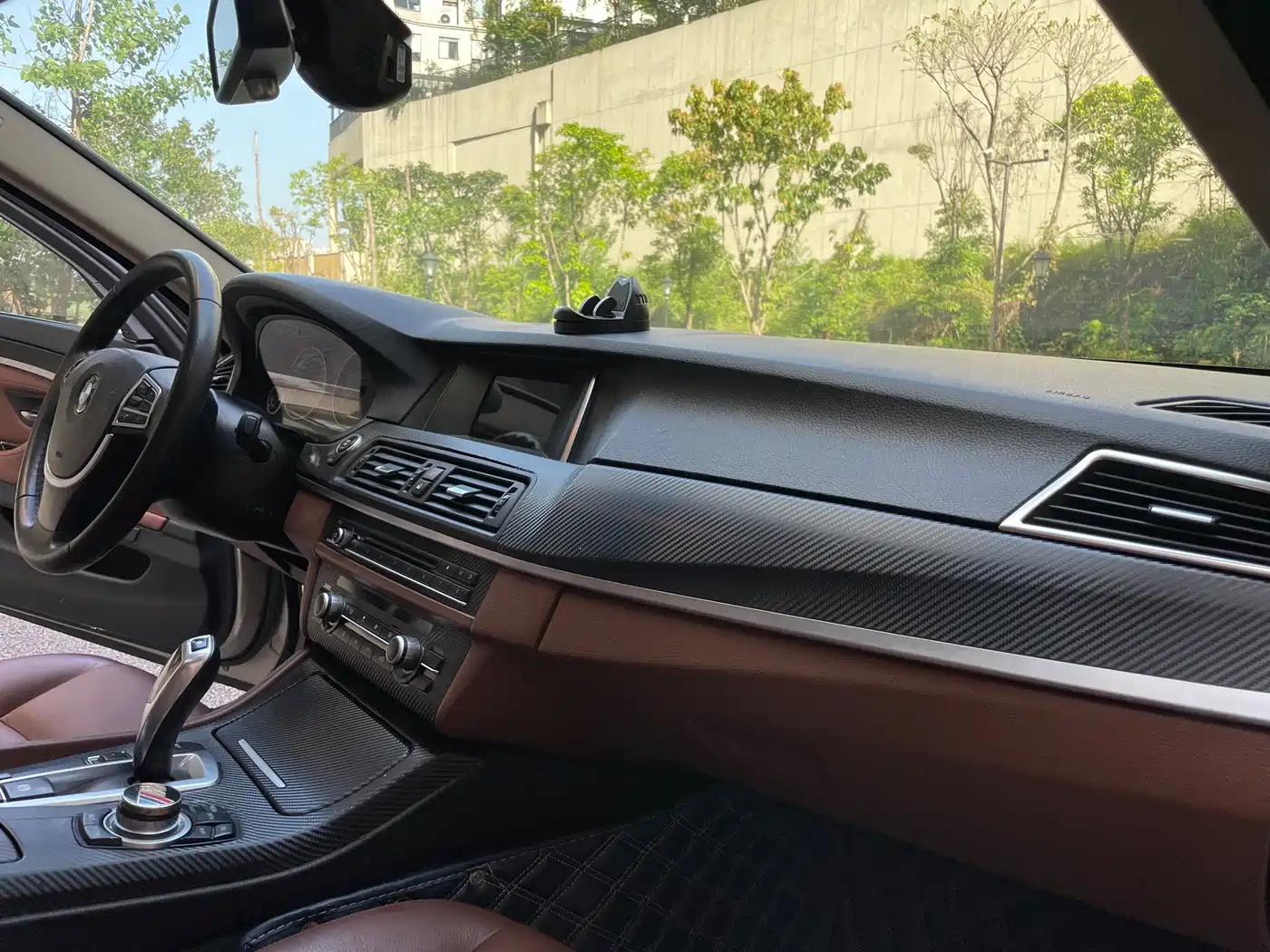 BMW 5 Series 2014 520Li Elegance фото 16