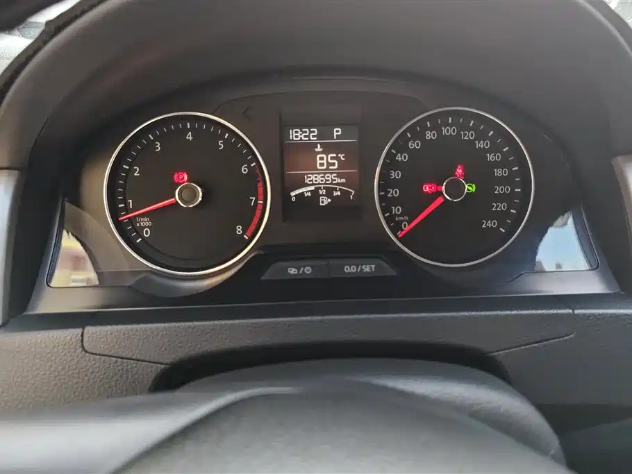 Volkswagen Santana 2015 Gran Santana 1.6L Automatic Comfort фото 14