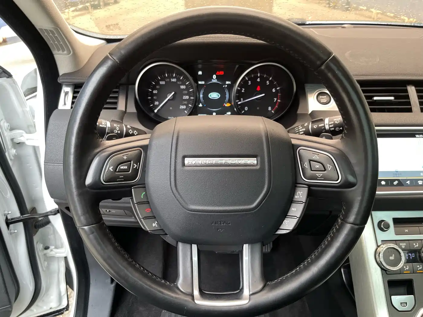 Land Rover Range Rover Evoque 2018 240PS SE Smart Edition фото 15