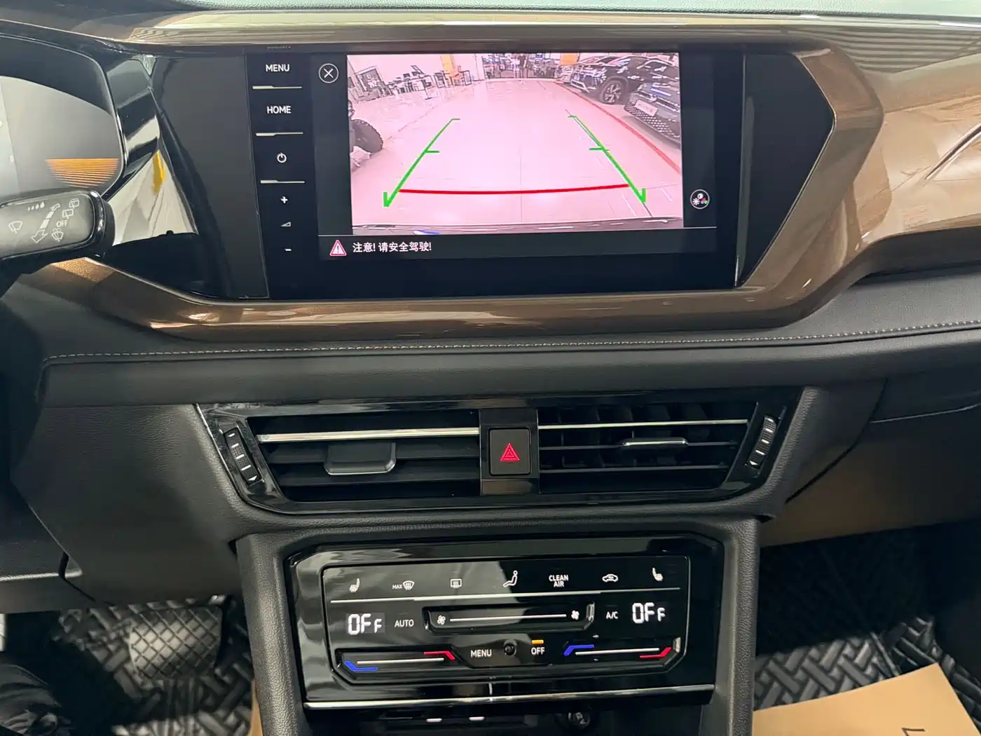 Volkswagen Tharu 2022 280TSI FWD Luxury Edition фото 5