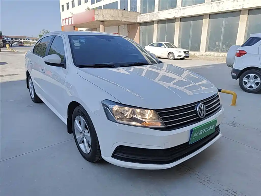 Volkswagen Lavida 2015 1.6L Automatic Trend Edition фото 4