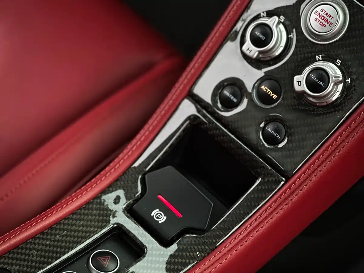 McLaren 12C 2014 2013 3.8T COUPE