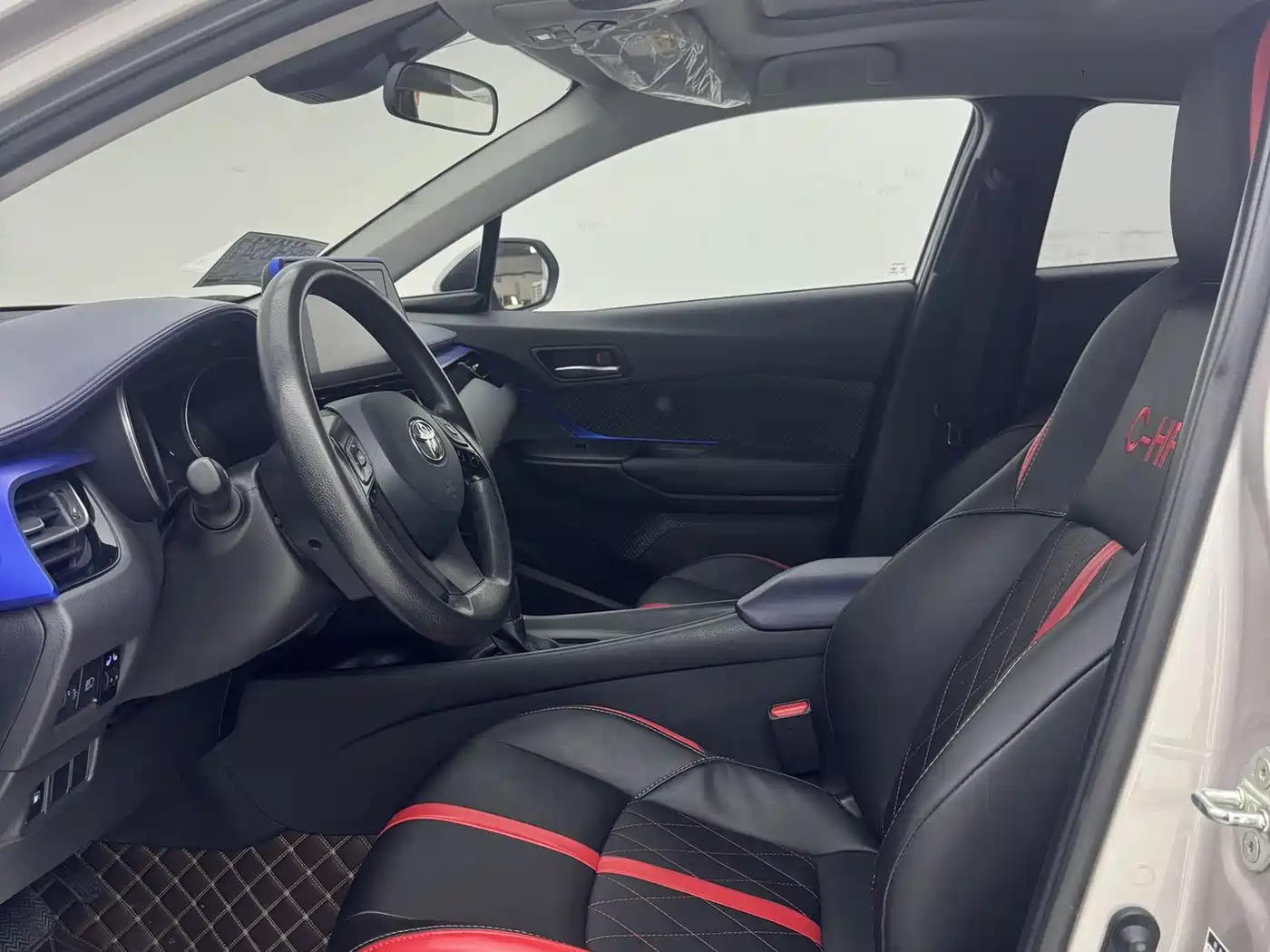 Toyota C-HR 2021 2.0L Comfort Edition фото 16