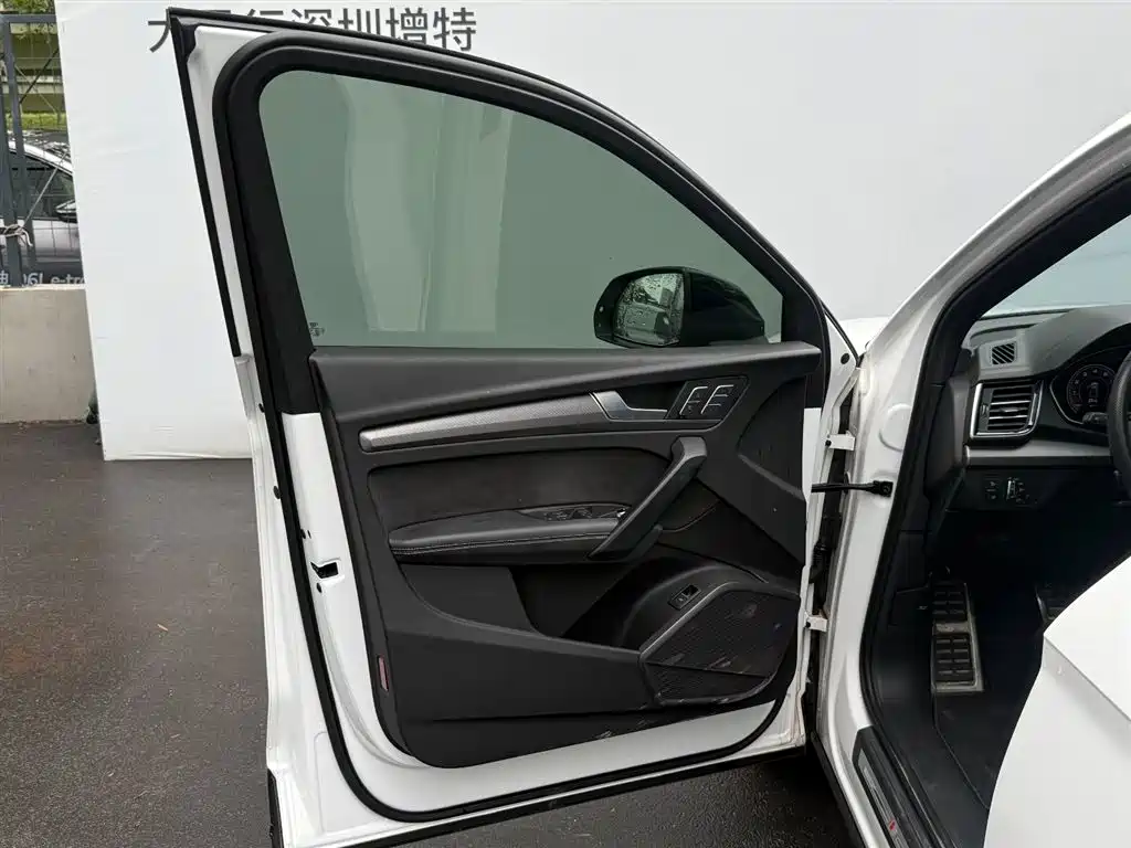 Audi Q5L Sportback 2024 2024 40 TFSI Luxury Version