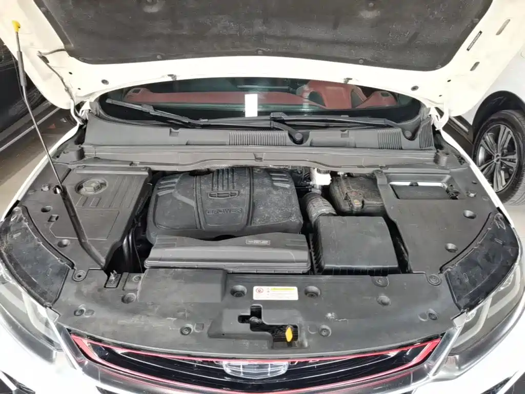 Фото 20 - Geely Binyue