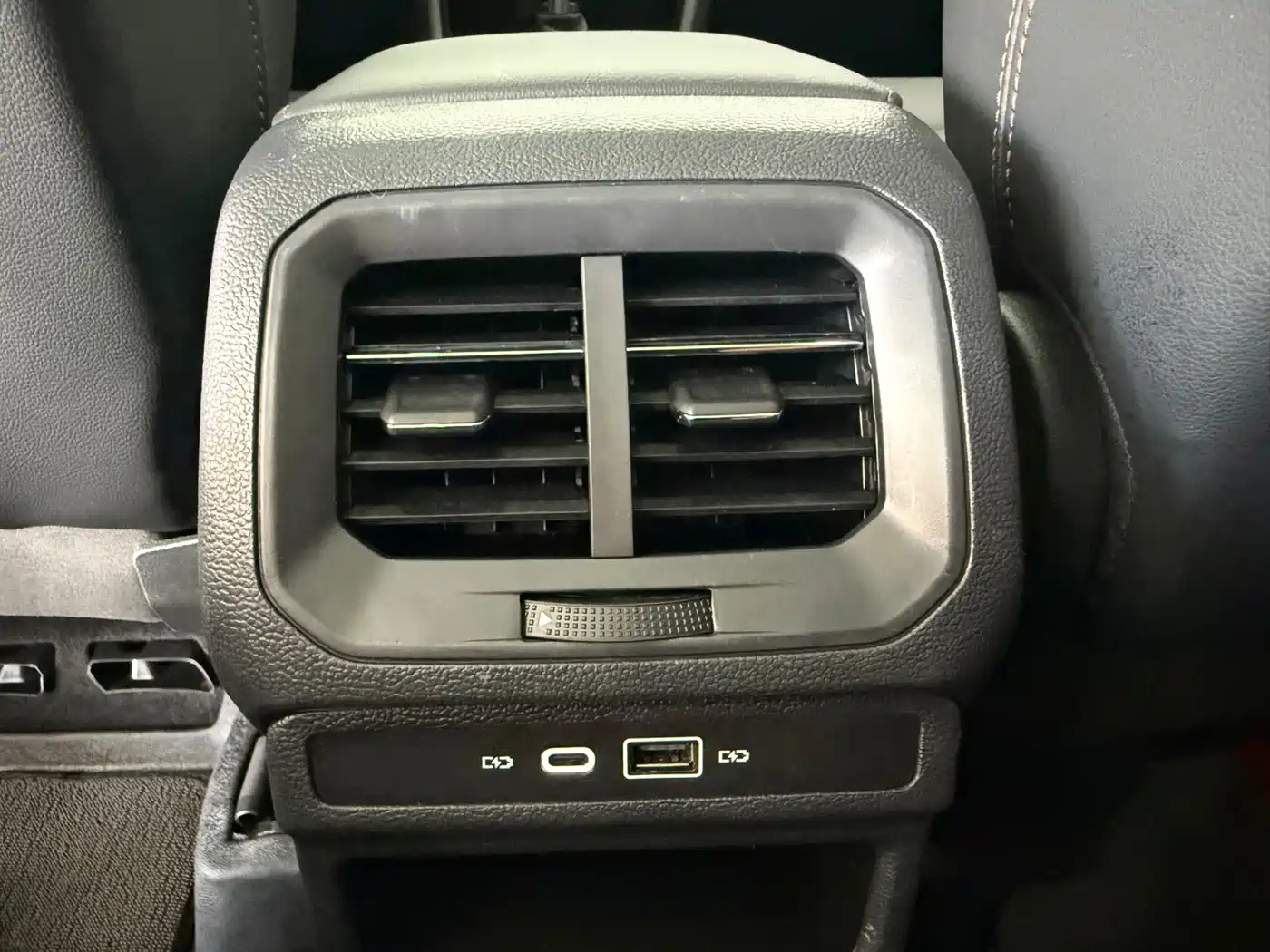 Volkswagen Tharu, миниатюра 13