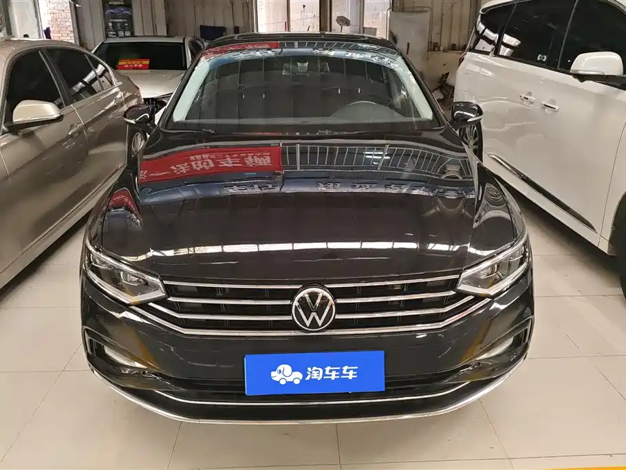 Volkswagen Magotan 2021 330TSI DSG 30th Anniversary Edition фото 2