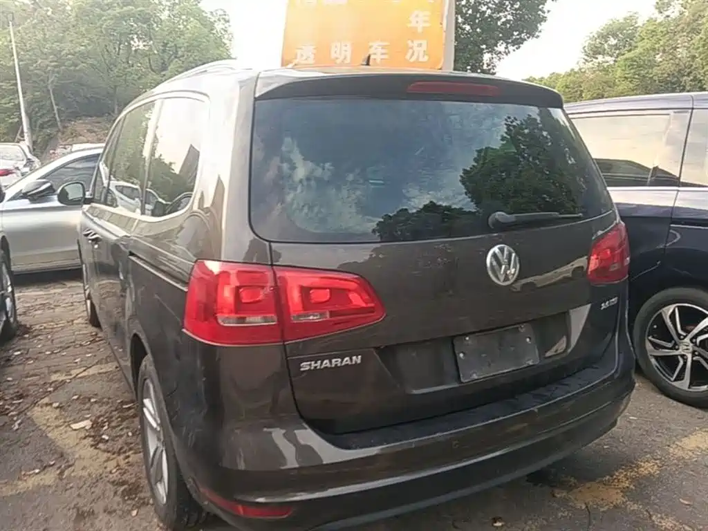 Volkswagen Sharan 2014 2.0TSI Comfort фото 5