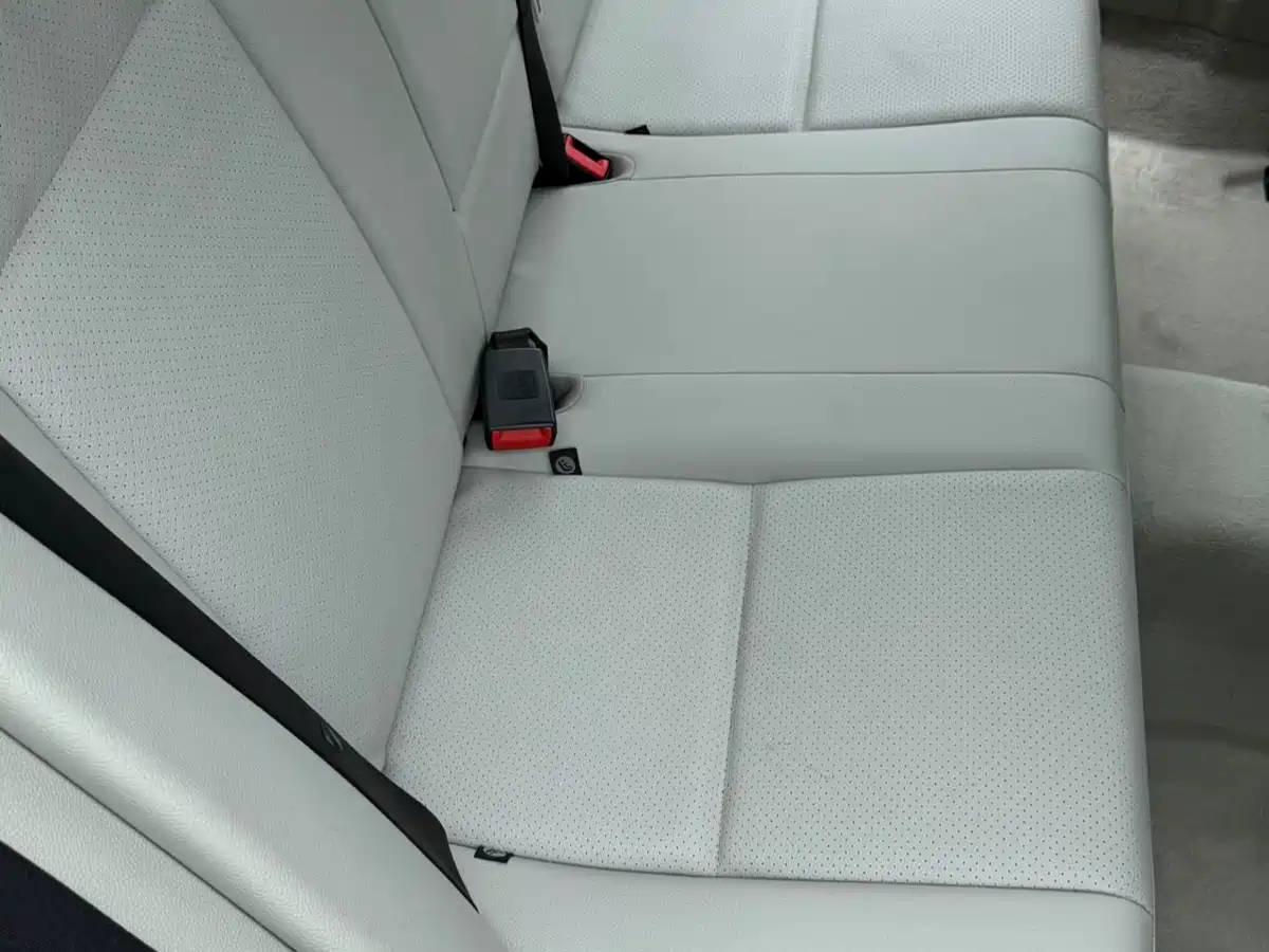 Mercedes-Benz C-Class 2013 C 180 Classic Grand Edition фото 13