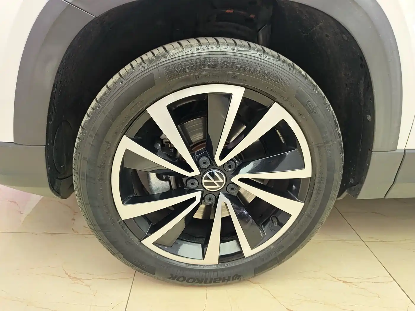 Volkswagen Tharu 2022 280TSI FWD Luxury Edition фото 8