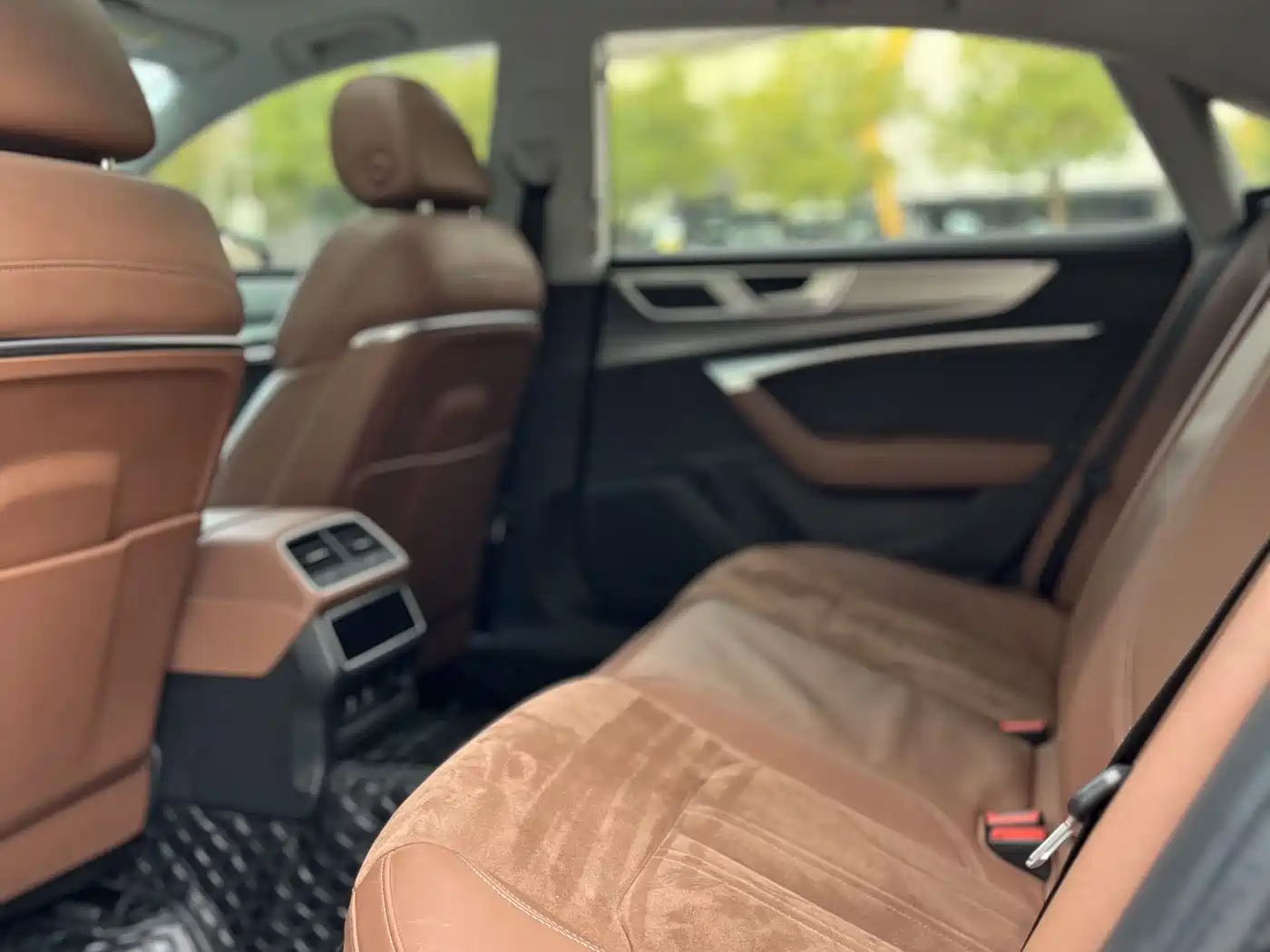 Audi A7L 2024 45 TFSI Luxury фото 12