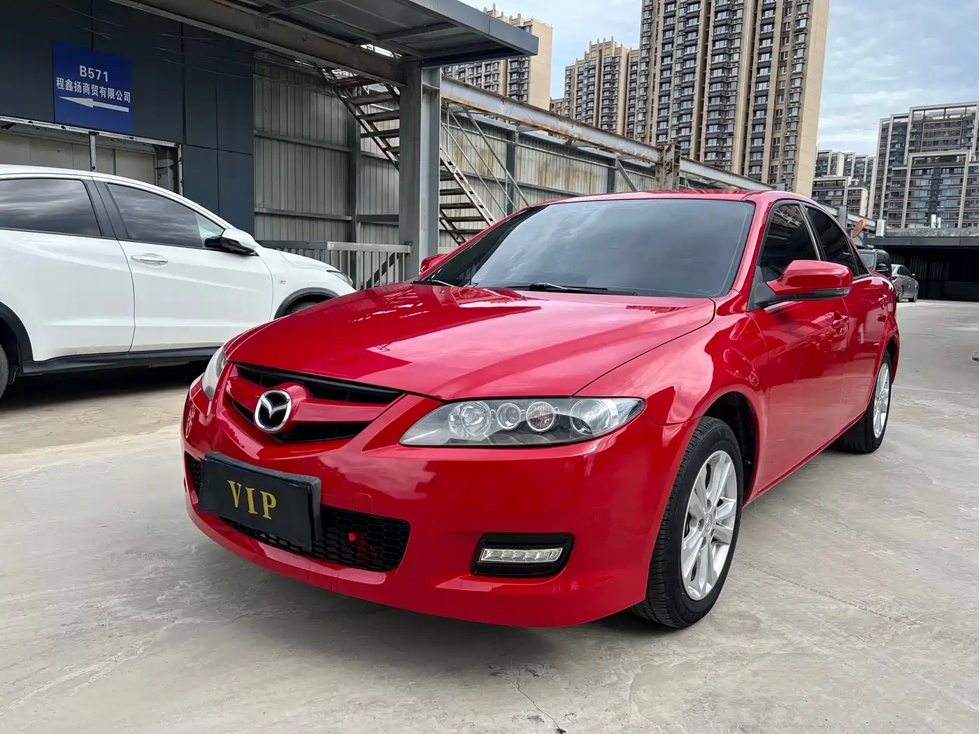 Фото 1 - Mazda 6