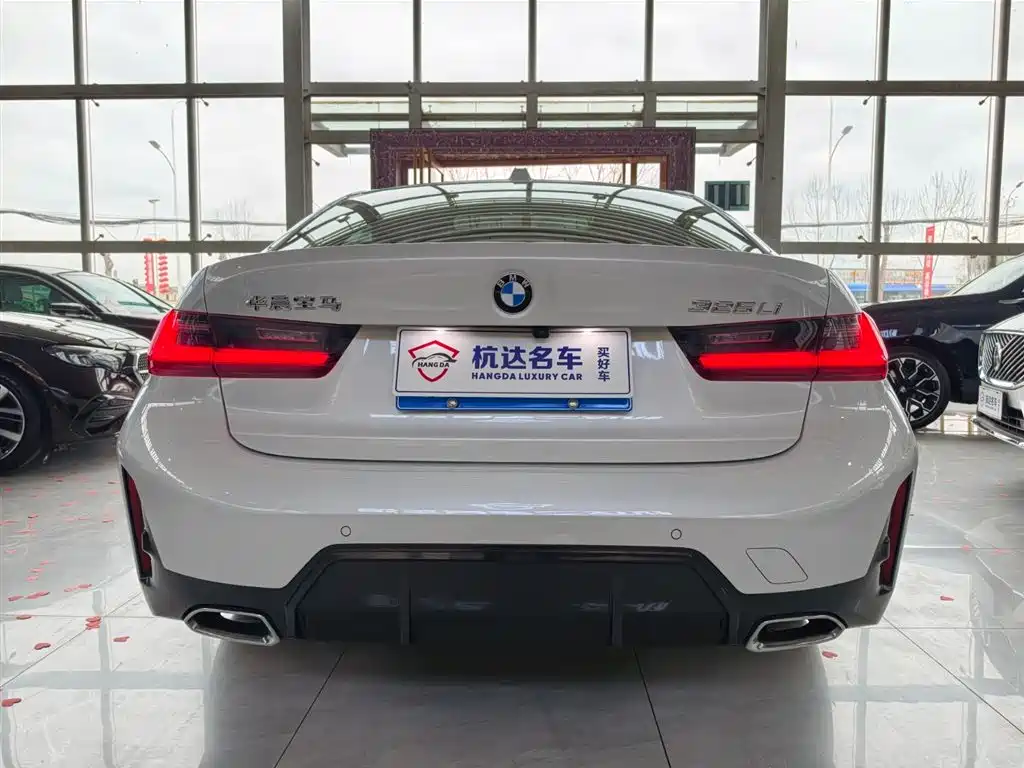 BMW 3 Series 2023 325Li M Sport Package фото 5