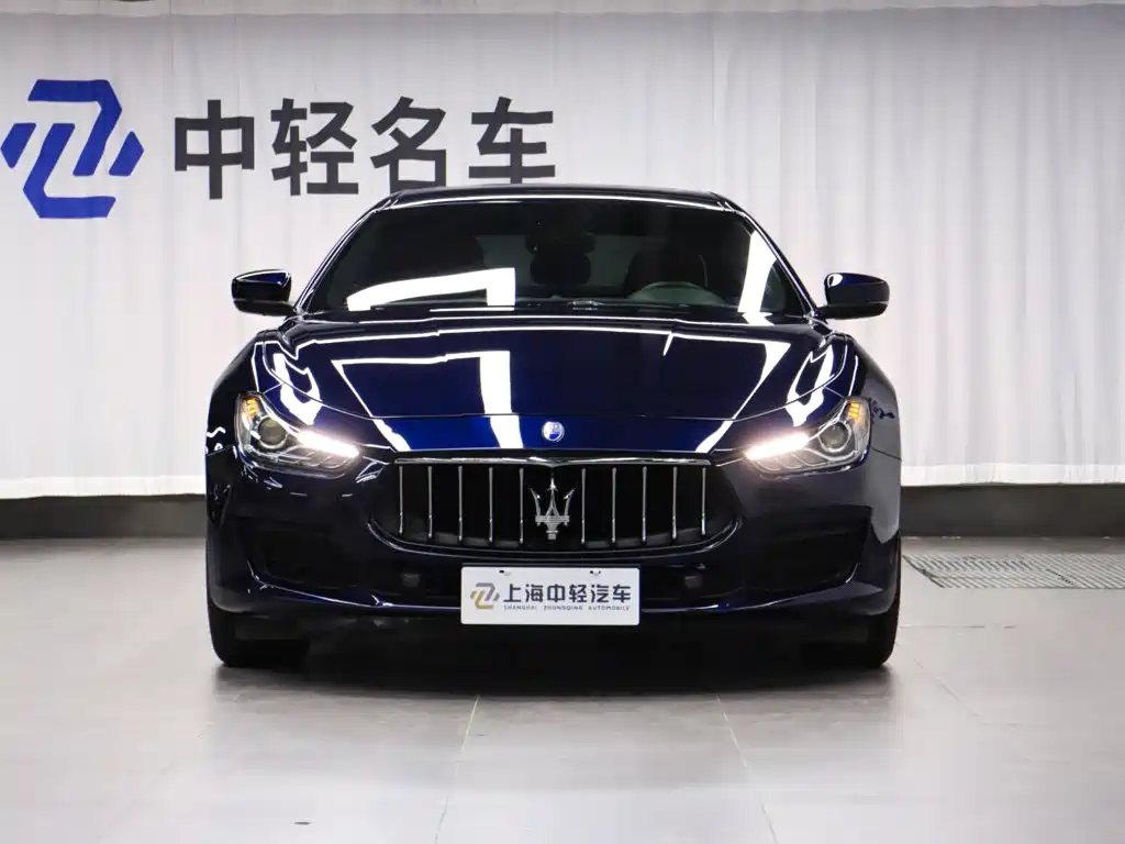 Photo 2 - Maserati Ghibli