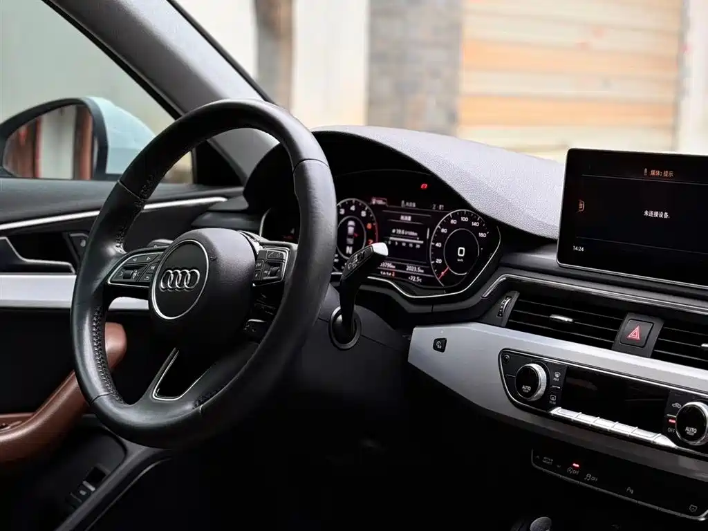 Audi A4L 2018 30th Anniversary 40 TFSI Fashion фото 9