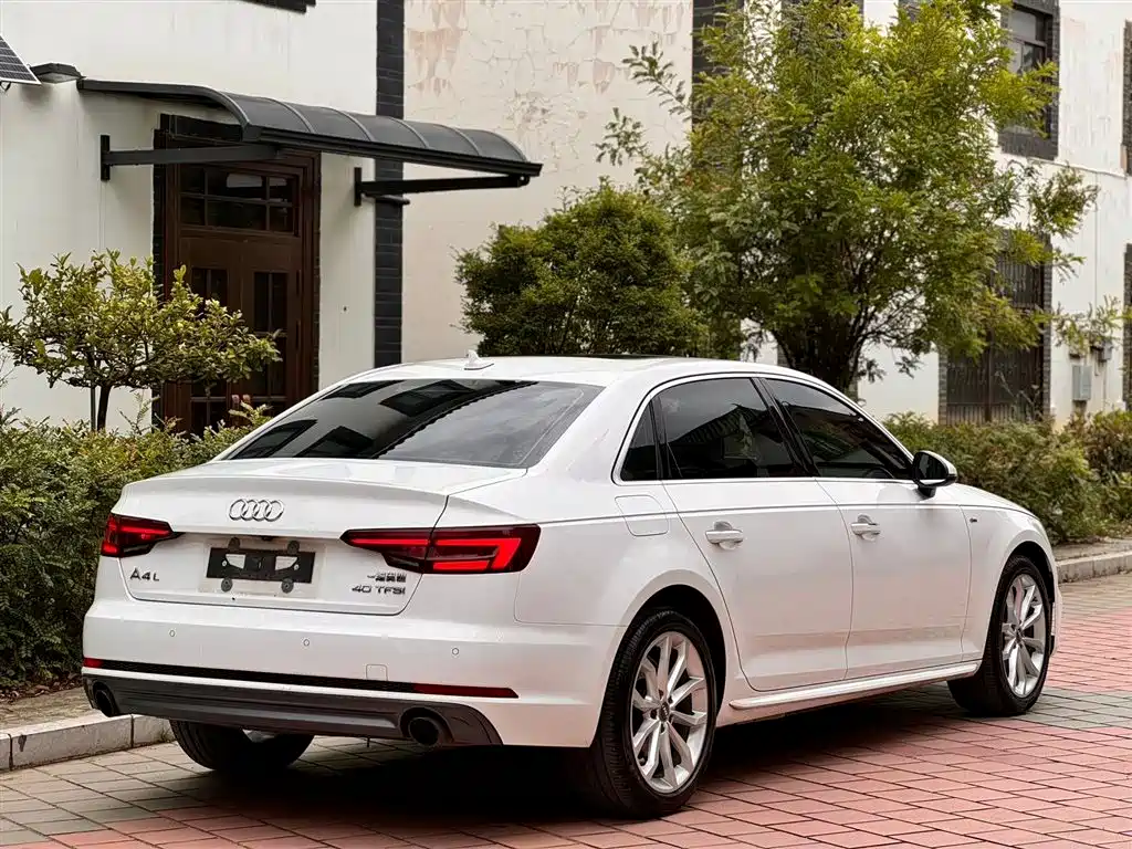 Audi A4L 2018 30th Anniversary 40 TFSI Fashion фото 12