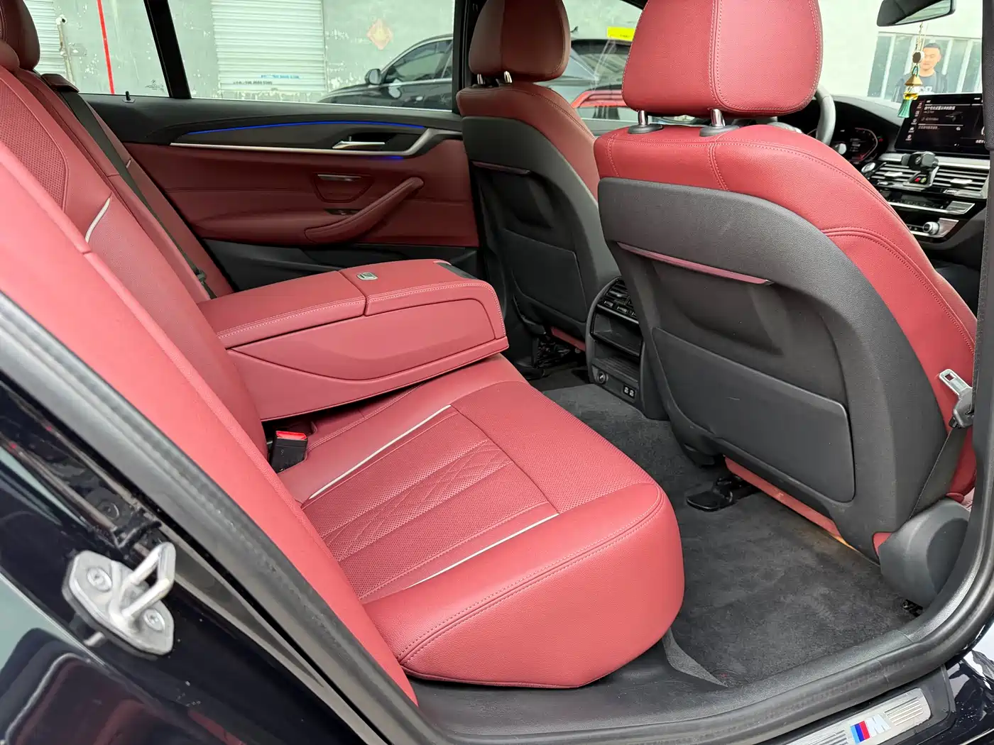 BMW 5 Series 2022 530Li Leading M Sport Package фото 11