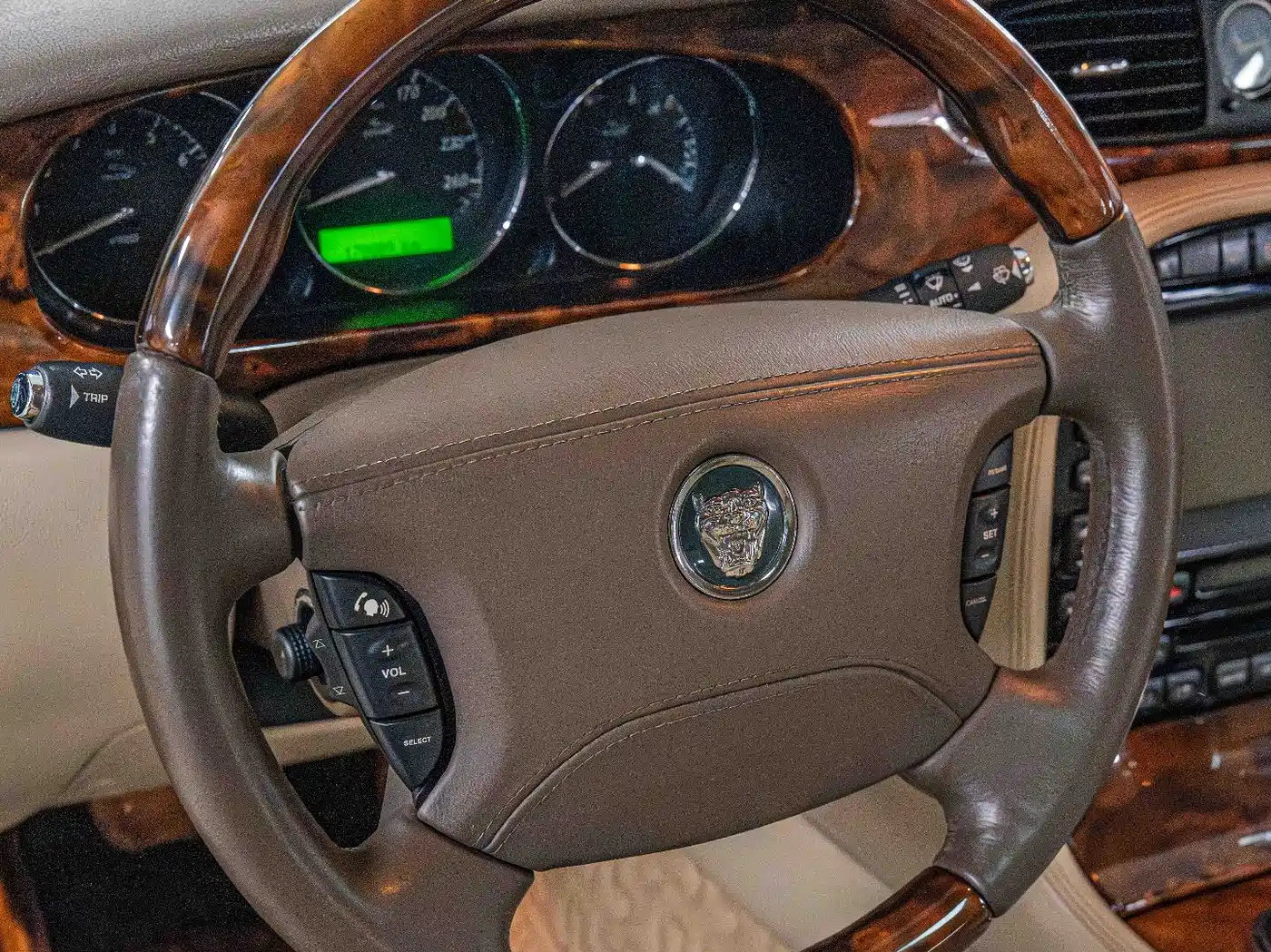 Jaguar XJ 2006 2005 Model XJ6L 3.0
