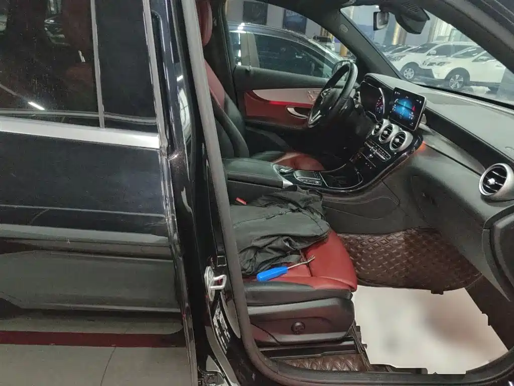 Mercedes-Benz GLC 2020 GLC 260 L 4MATIC Luxury фото 25