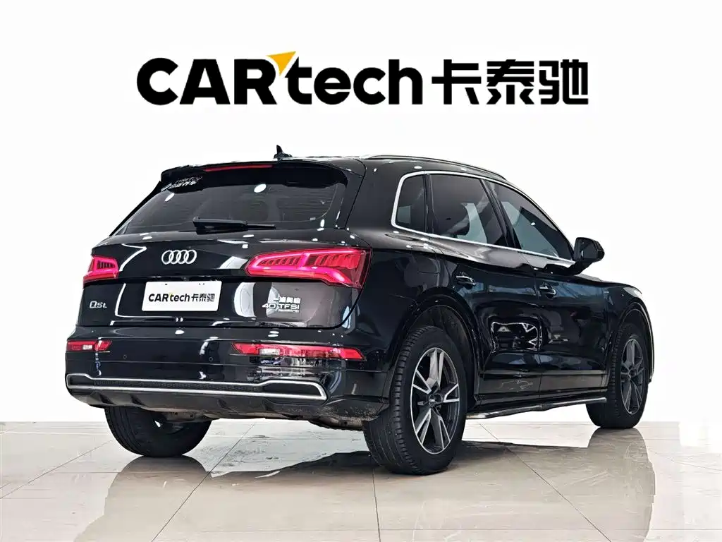 Audi Q5L 2020 Facelift 40 TFSI Honor Fashion фото 4