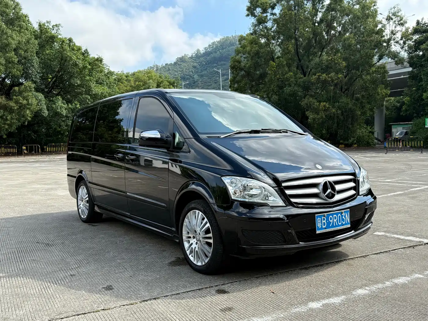 Mercedes-Benz Viano 2013 3.0L Privilege Edition фото 3