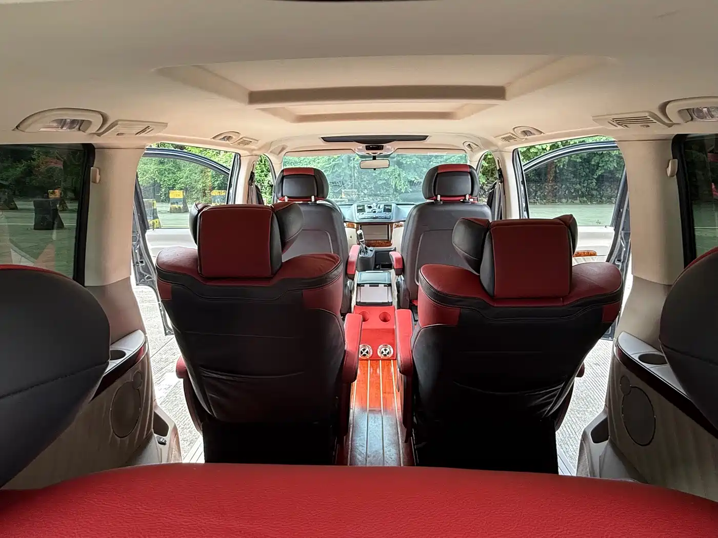 Mercedes-Benz Viano 2013 3.0L Privilege Edition фото 15