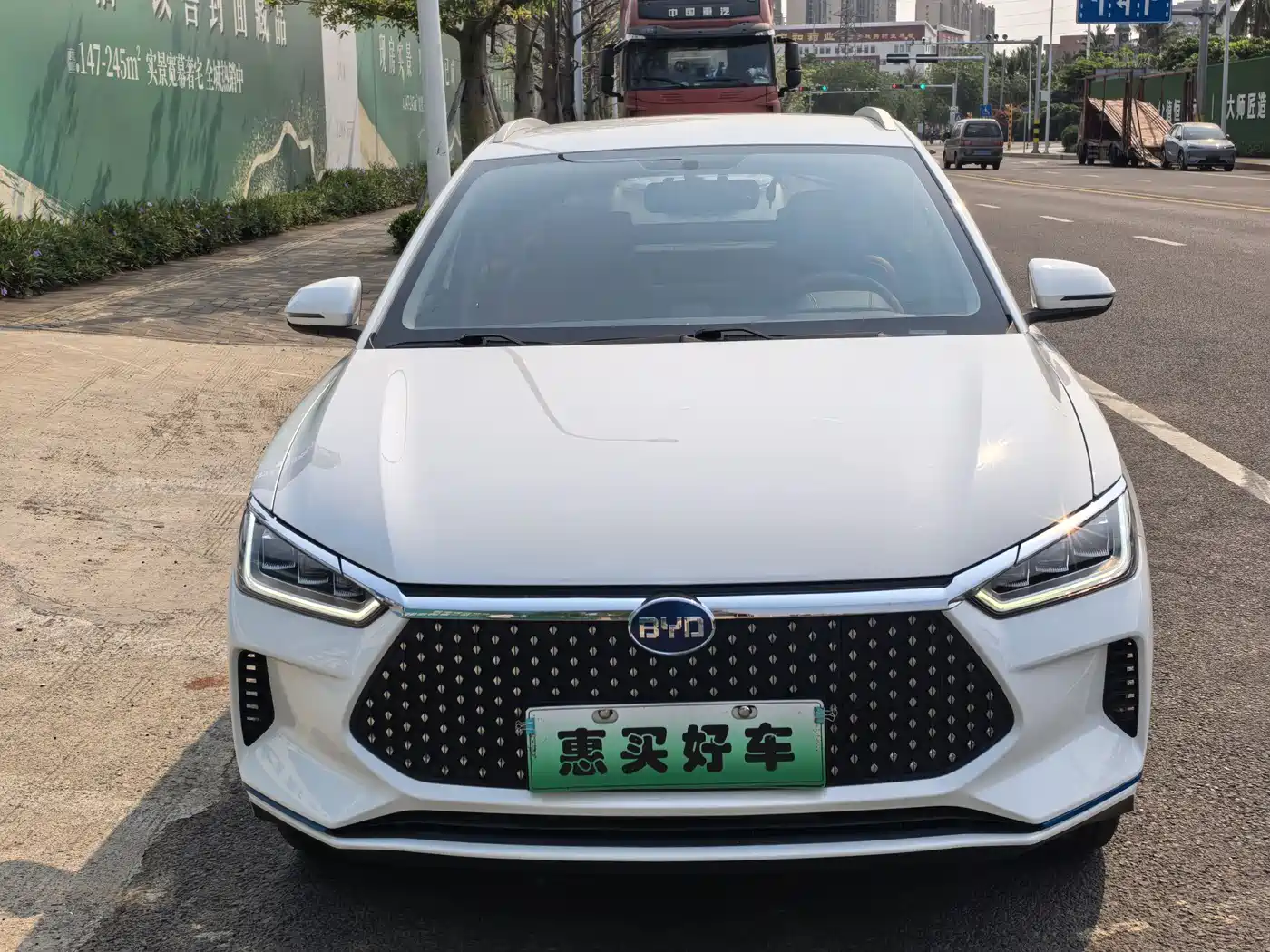 BYD E2