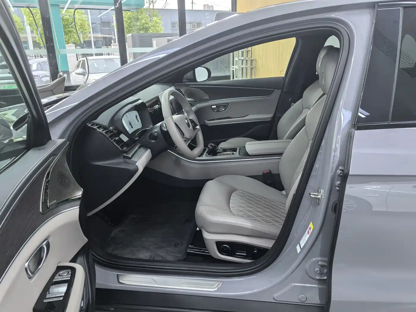 BYD Han 2025 DM-i 125KM LiDAR Smart Driving фото 9