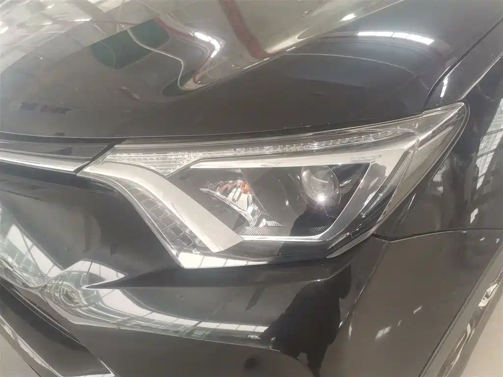 Toyota RAV4 Rongfang 2016 2.0L CVT 2WD Trend (China V) фото 18