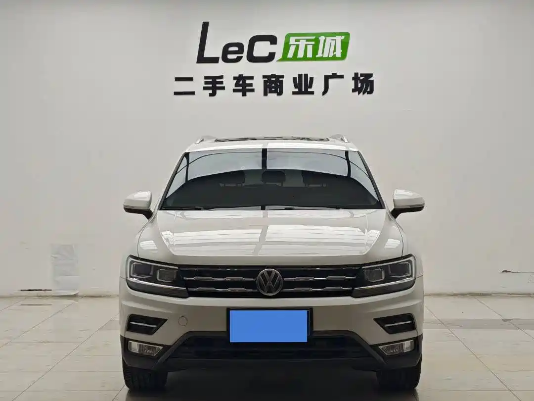 Volkswagen Tiguan L 2019 330TSI Automatic 2WD Smart Luxury Edition China VI фото 2