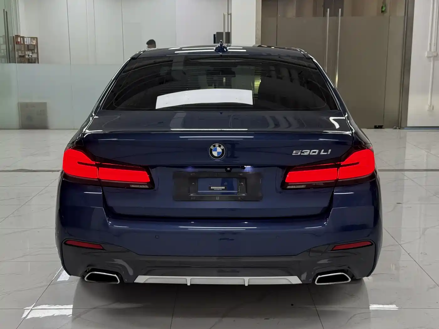 BMW 5 Series 2021 530Li Leading M Sport Package фото 5