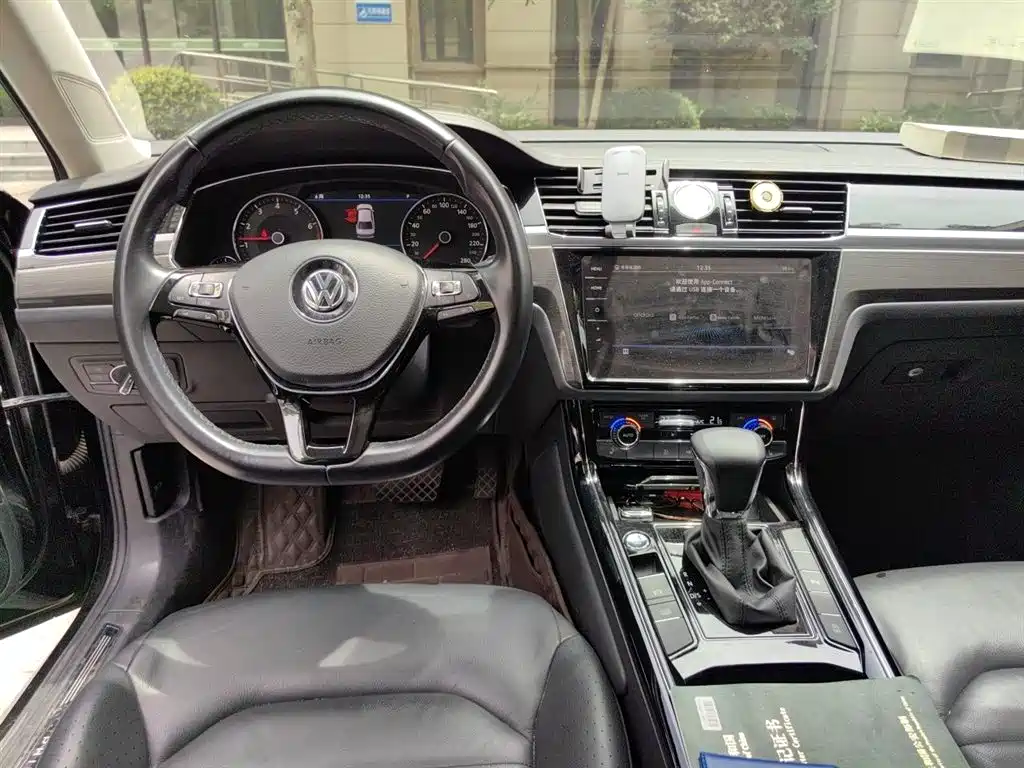 Volkswagen Phideon 2019 380TSI 2WD Business Edition China VI фото 10