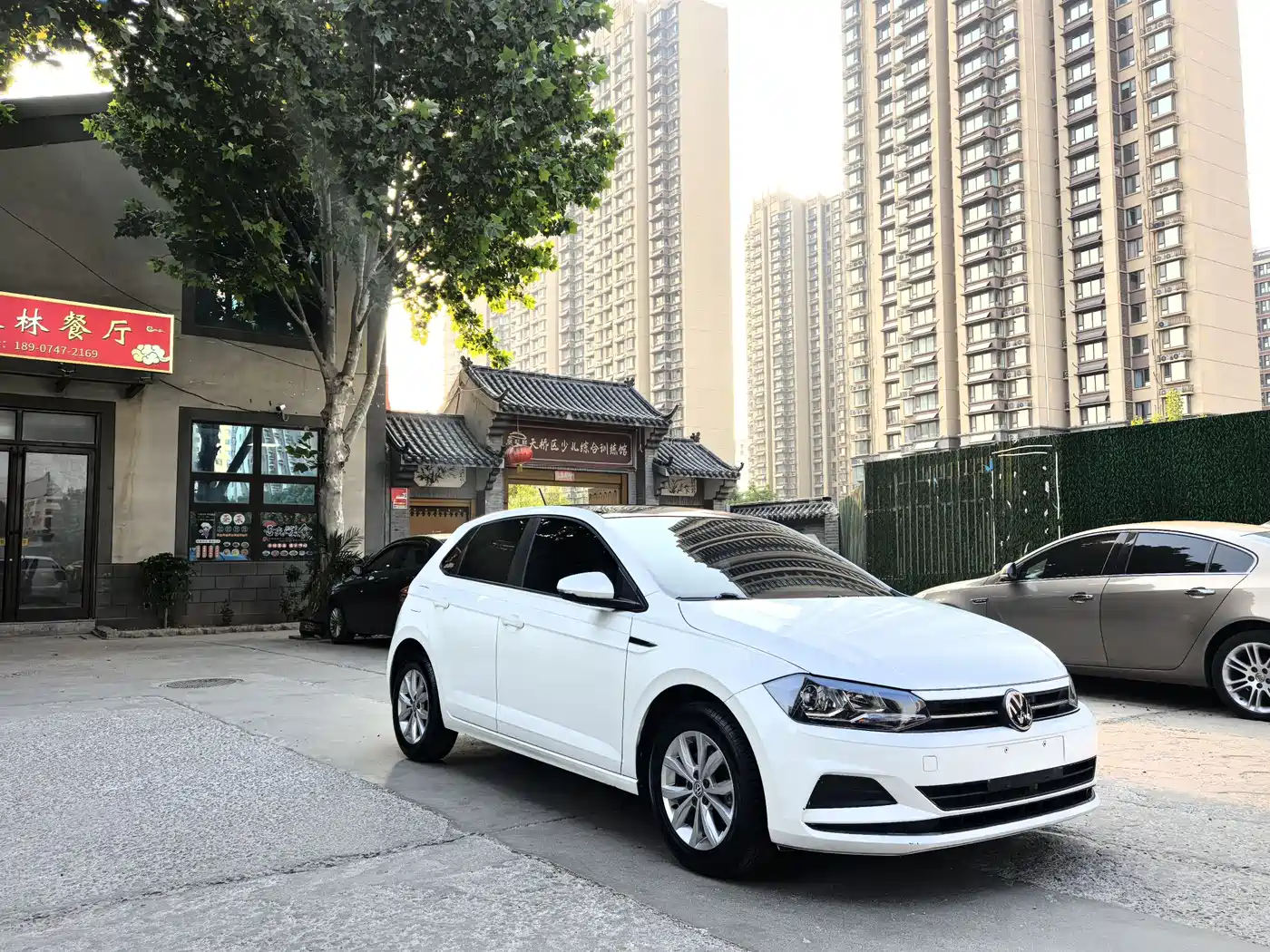 Volkswagen Polo 2019 Plus 1.5L Automatic Colorful Tech Edition фото 3