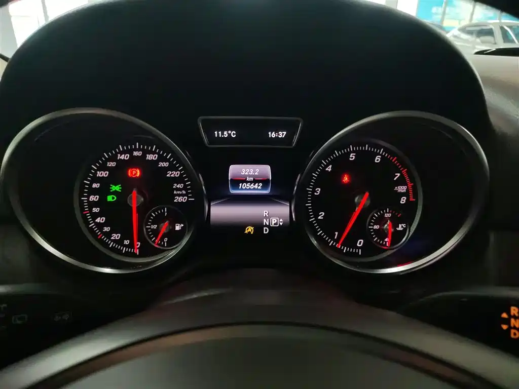 Mercedes-Benz GLE 2016 GLE 320 4MATIC Dynamic фото 12