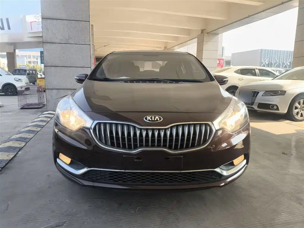Kia K3 2015 1.6L Automatic GLS фото 3