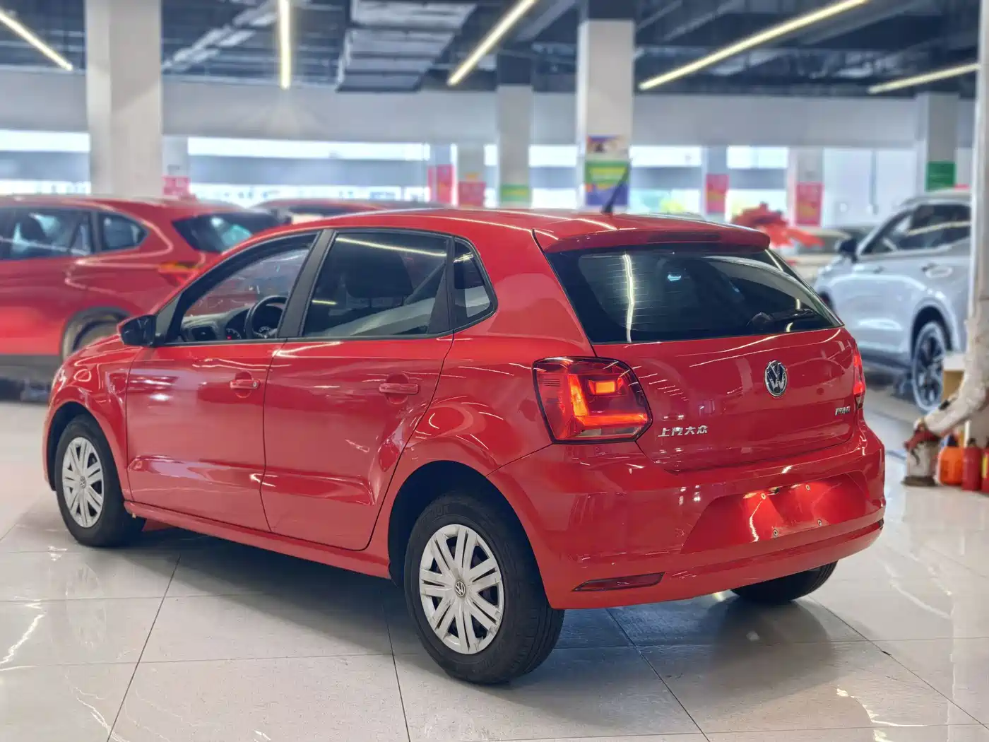 Volkswagen Polo 2016 1.4L Automatic Trend фото 4